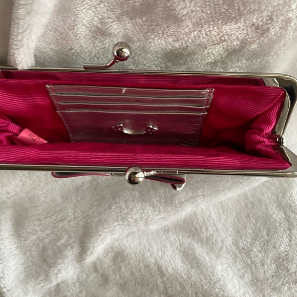 Vintage Y2K Juicy Couture Chic Silver Bow Tie Leather Clutch Wallet EUC - Picture 9 of 14